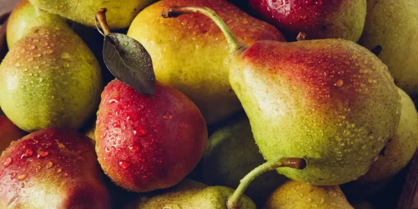 Pears,With,Water,Drops.,Pears,Harvest.,Fruit,Background.,Fresh,Organic